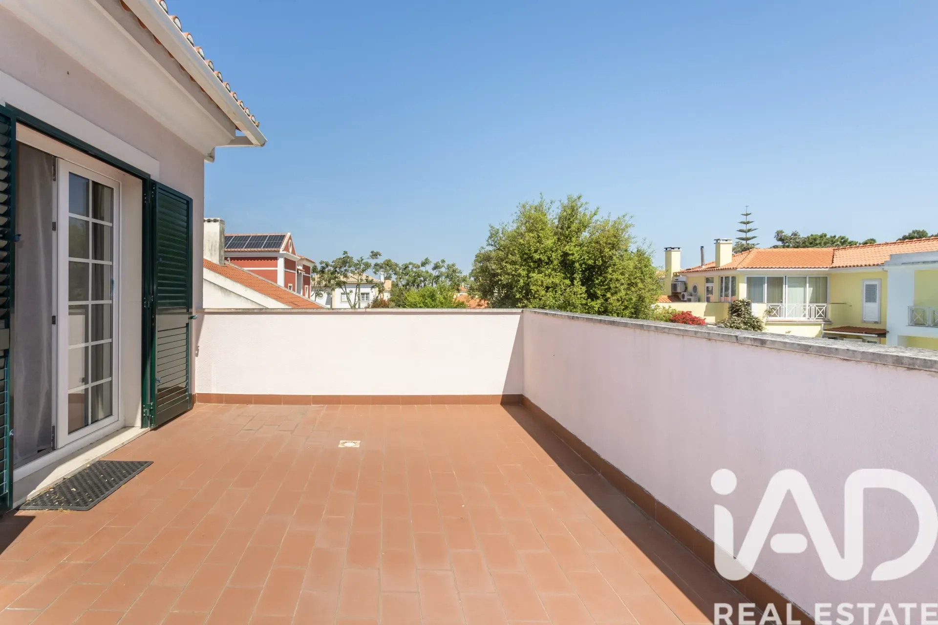 Contemporary 4-Bedroom House with Pool and Garden in Serene Azeitão - View image 38 of 38