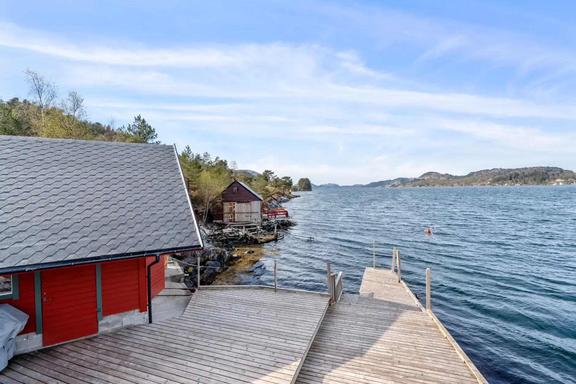 1960s Norwegian Country House with Sea Access and Expansive Gardens - View image 8 of 48