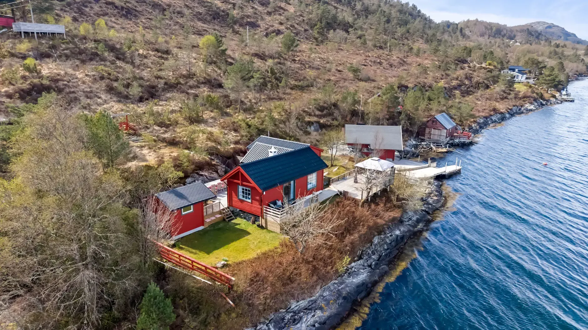 1960s Norwegian Country House with Sea Access and Expansive Gardens - View image 48 of 48