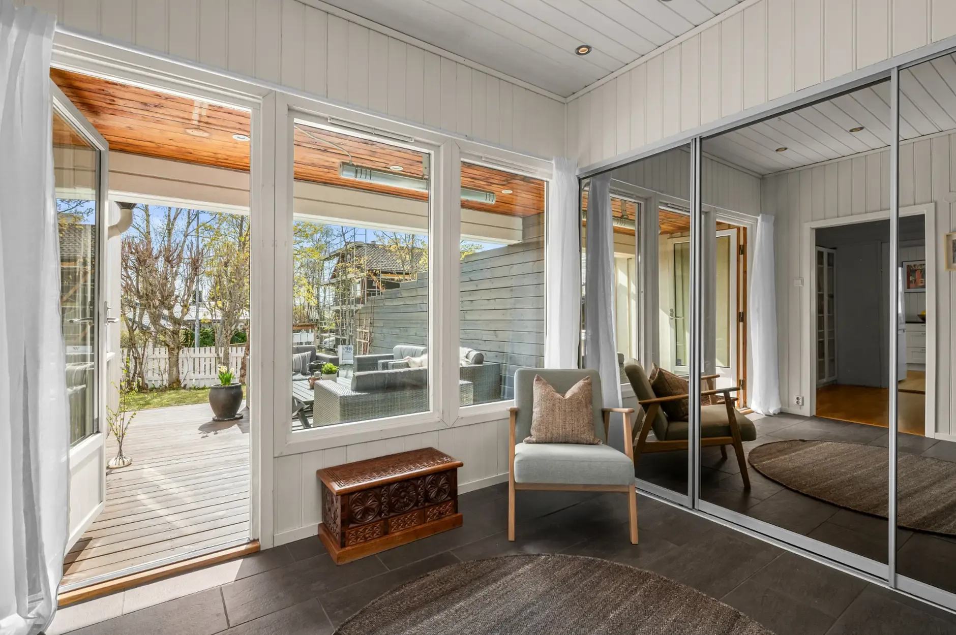 Mid-Century 3-Bedroom House with Garden and Terrace in Central Trondheim - View image 6 of 47