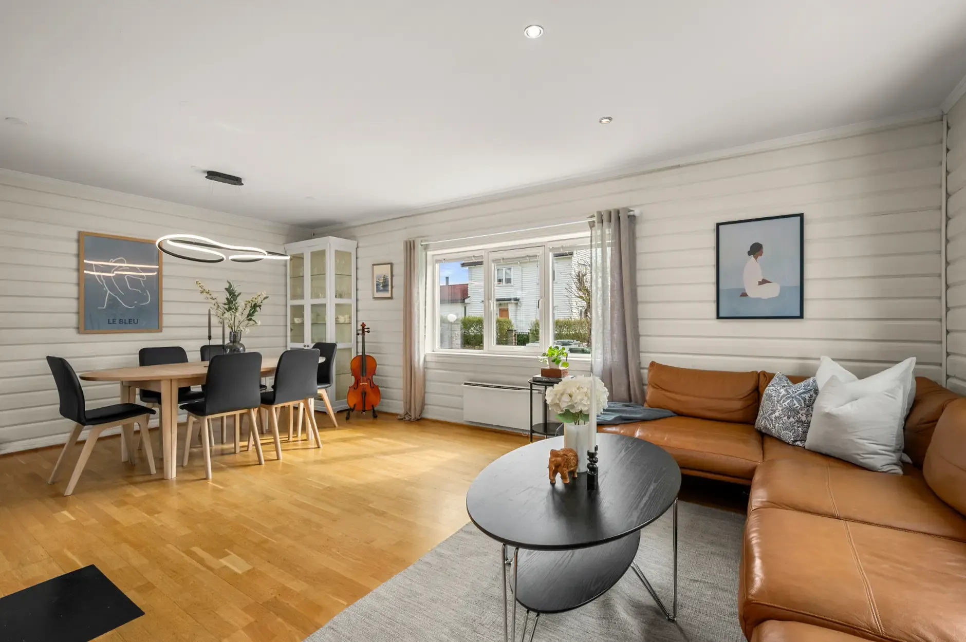Mid-Century 3-Bedroom House with Garden and Terrace in Central Trondheim - View image 7 of 47