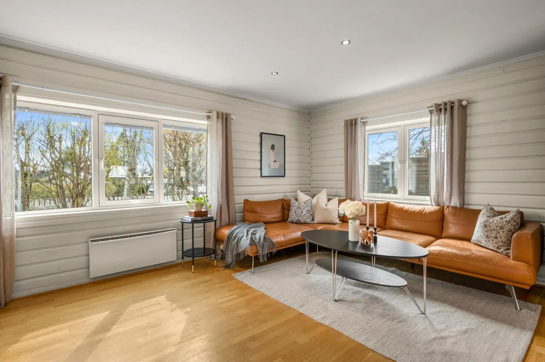 Mid-Century 3-Bedroom House with Garden and Terrace in Central Trondheim - View image 8 of 47