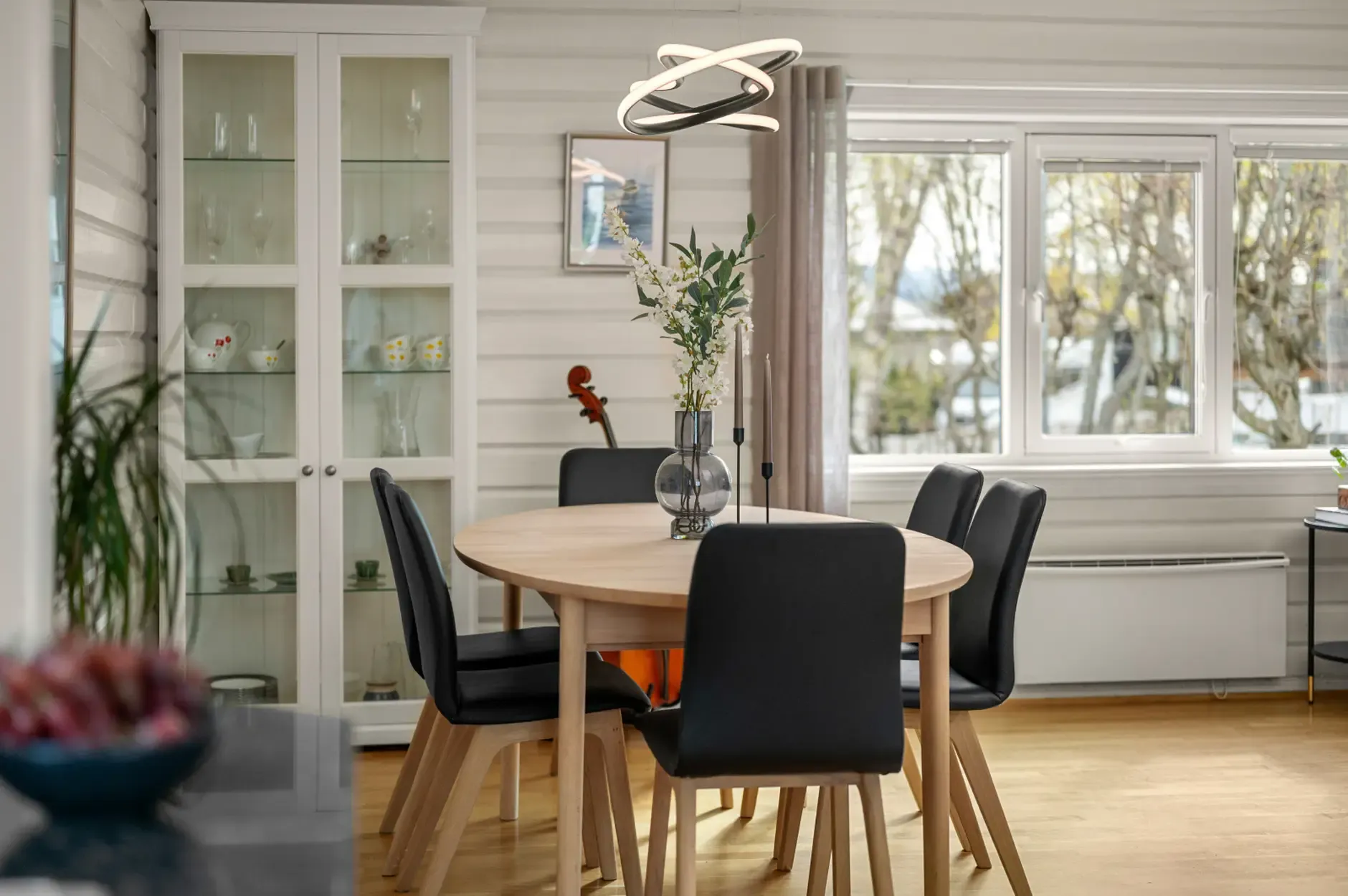 Mid-Century 3-Bedroom House with Garden and Terrace in Central Trondheim - View image 18 of 47