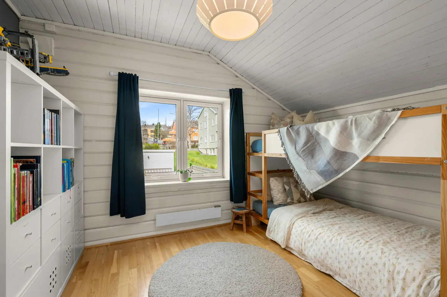 Mid-Century 3-Bedroom House with Garden and Terrace in Central Trondheim - View image 27 of 47