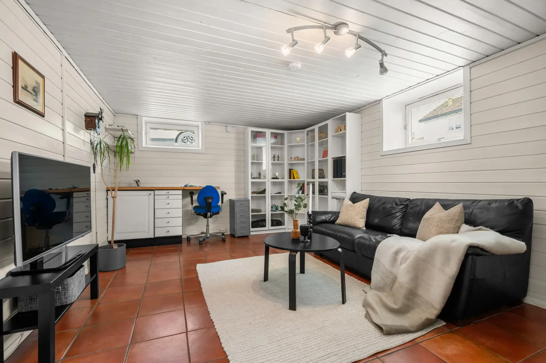 Mid-Century 3-Bedroom House with Garden and Terrace in Central Trondheim - View image 31 of 47