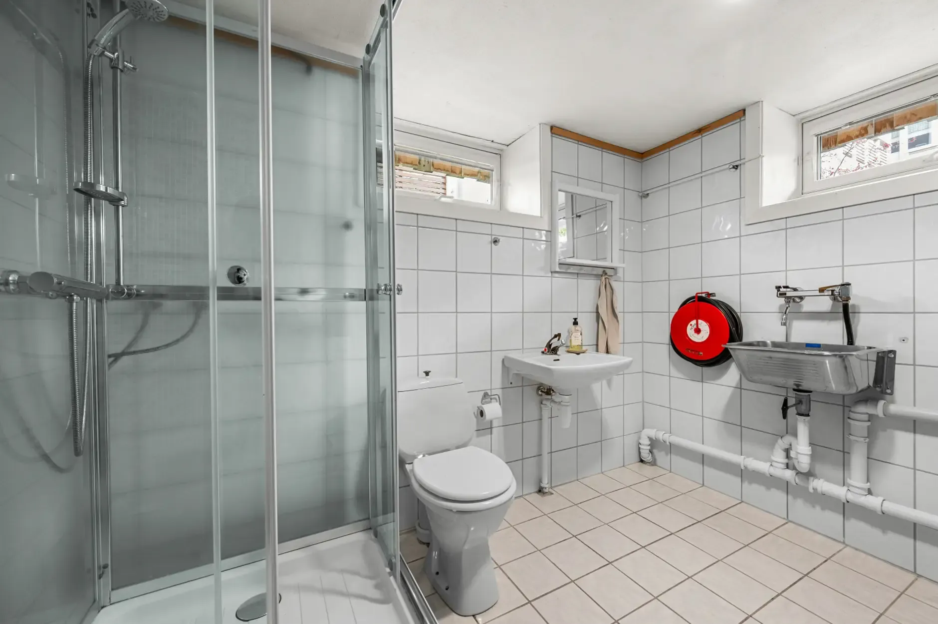 Mid-Century 3-Bedroom House with Garden and Terrace in Central Trondheim - View image 33 of 47