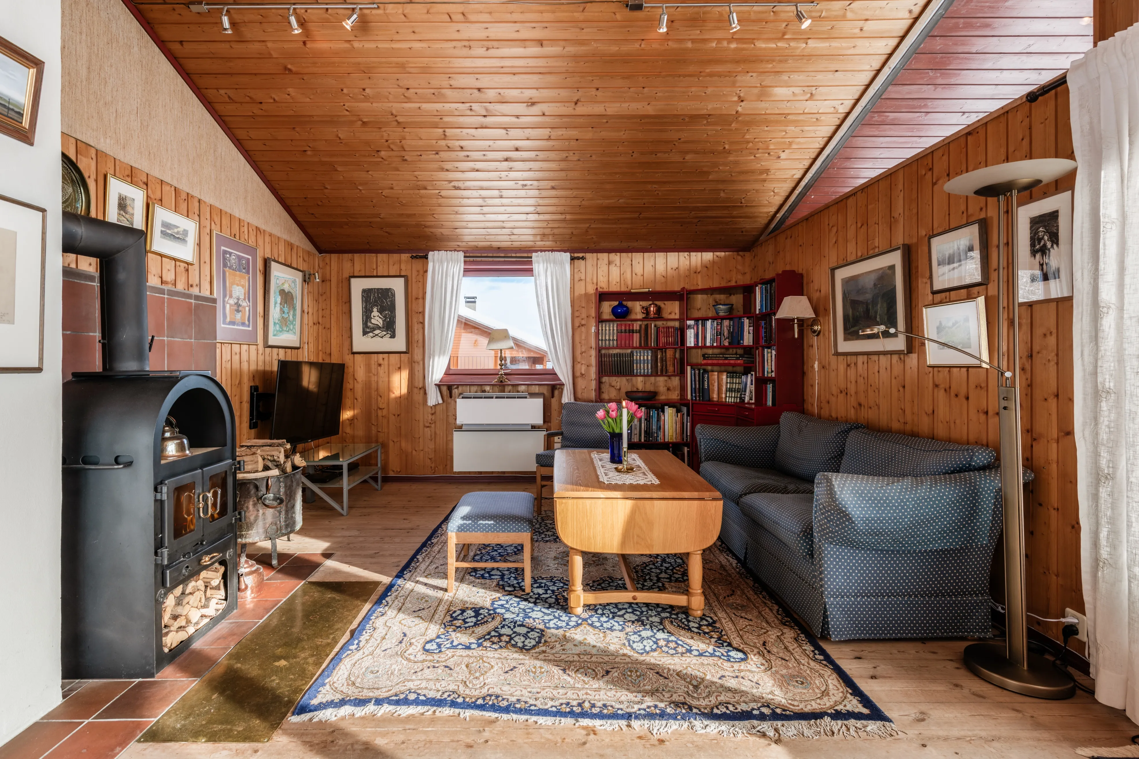 1970s Ål House with Expansive Terrace and Private Garden - View image 7 of 51