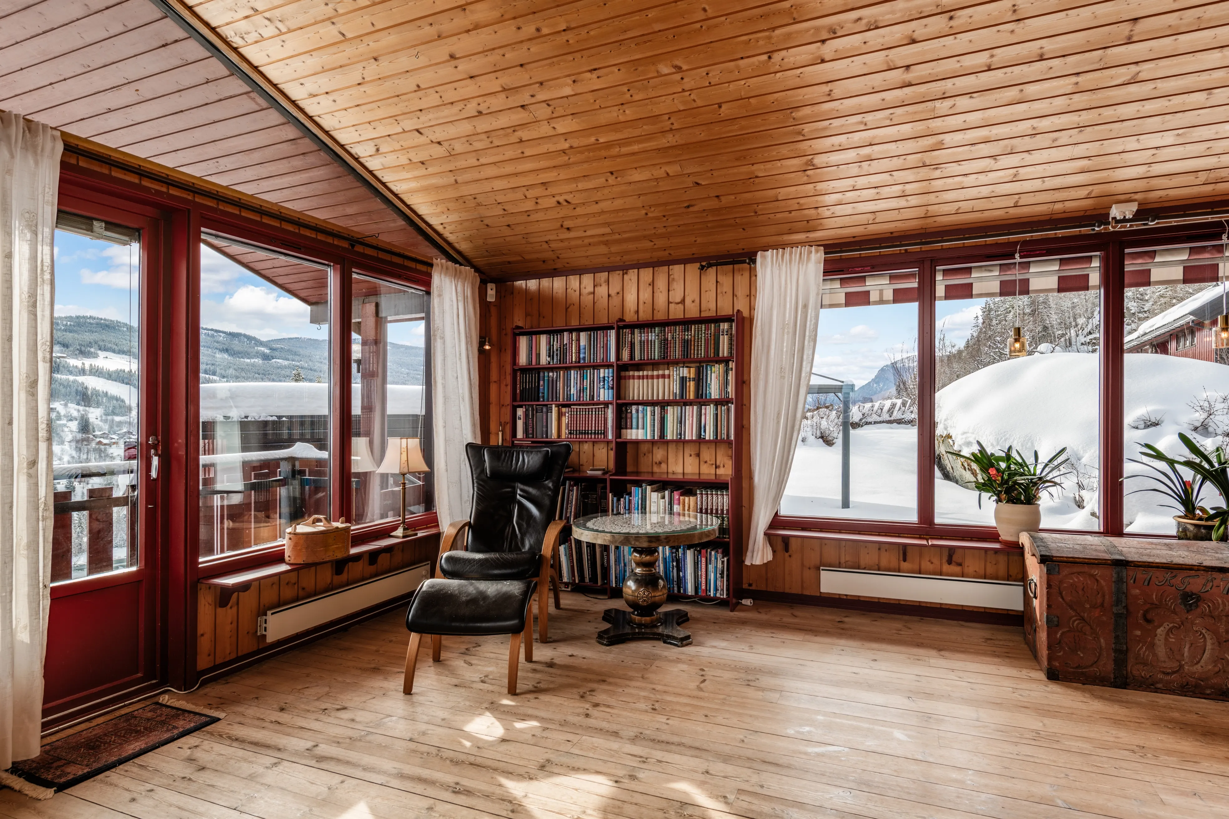 1970s Ål House with Expansive Terrace and Private Garden - View image 10 of 51