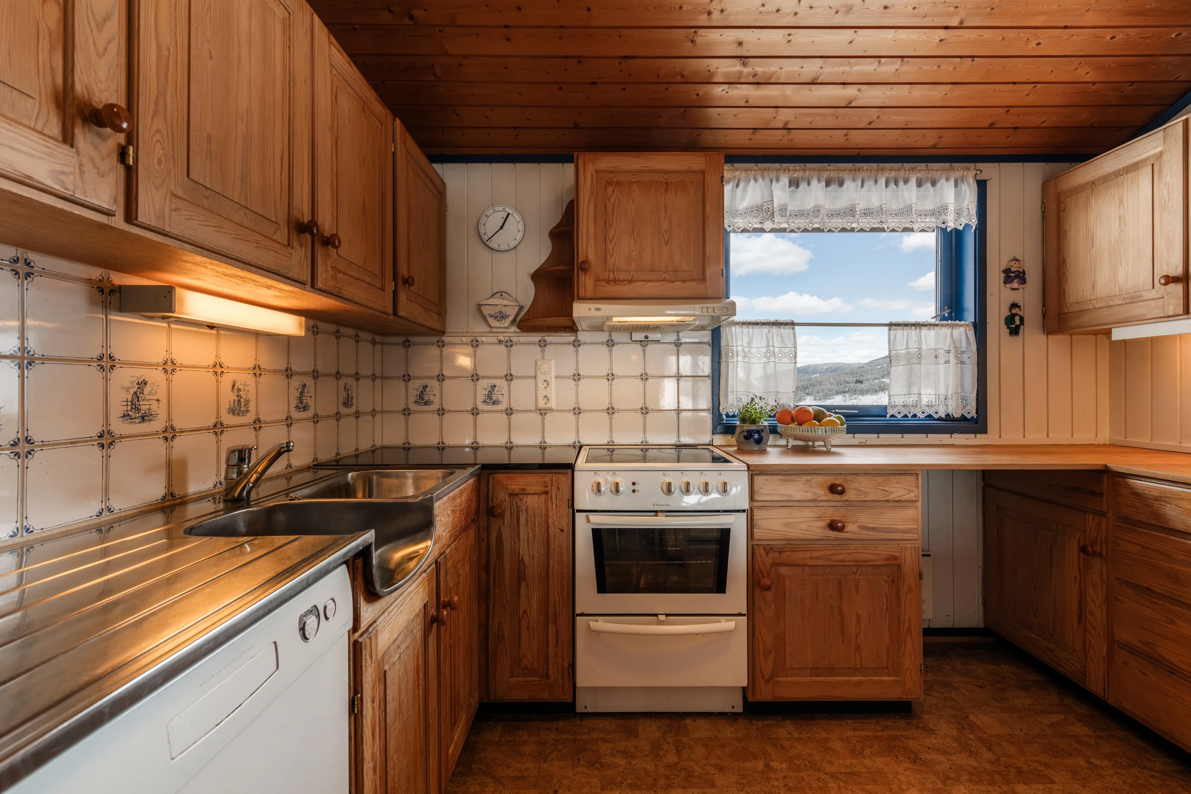 1970s Ål House with Expansive Terrace and Private Garden - View image 17 of 51