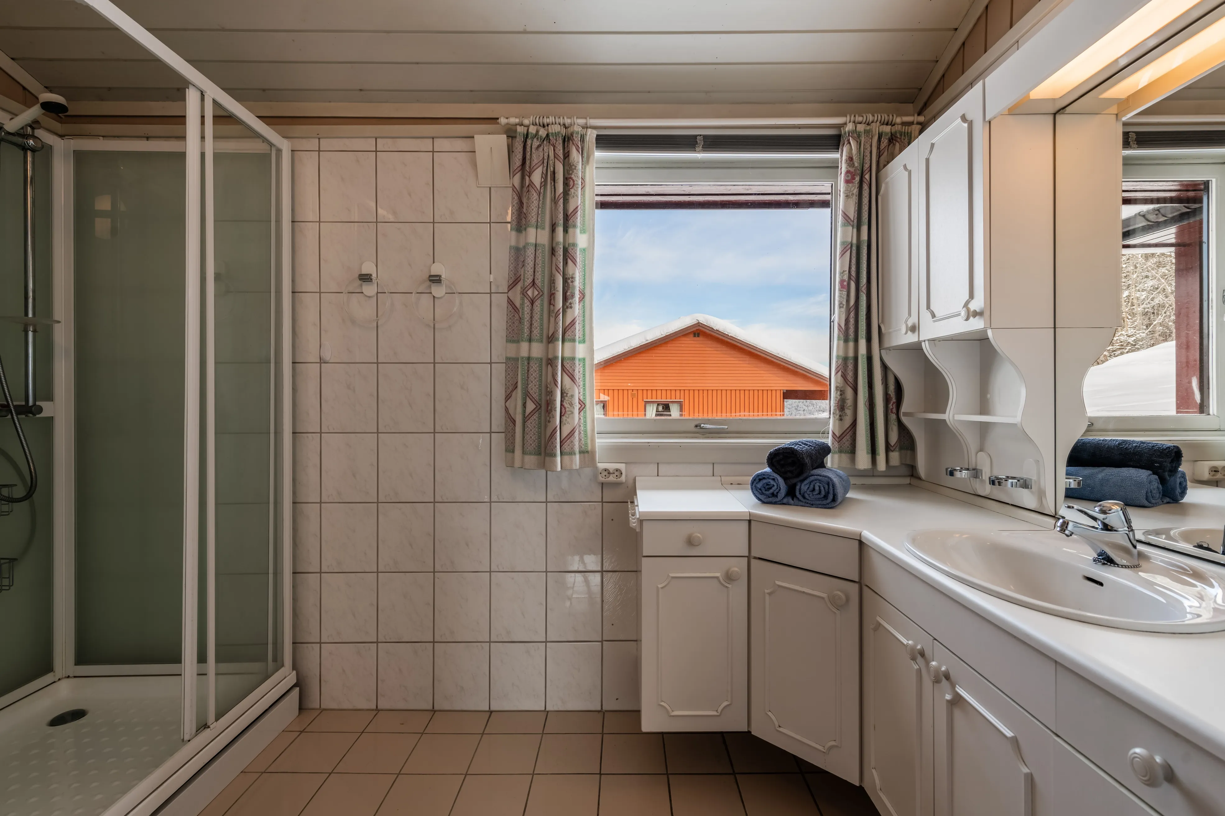 1970s Ål House with Expansive Terrace and Private Garden - View image 24 of 51