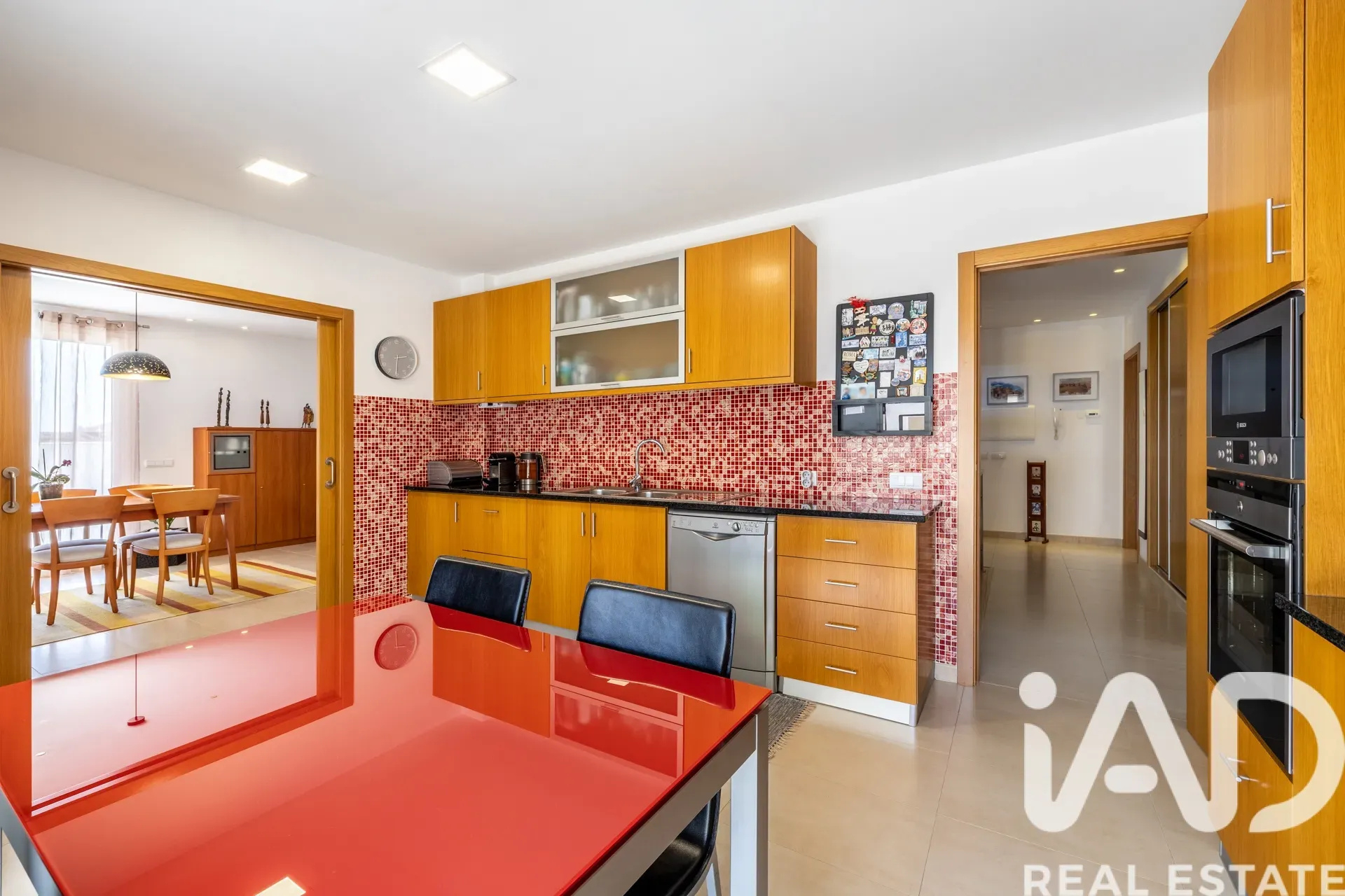 Contemporary 5-Bedroom House with Garden and Terrace in Leiria, Portugal - View image 10 of 37