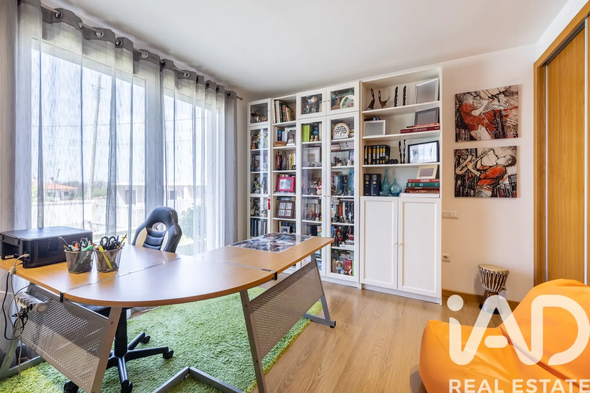 Contemporary 5-Bedroom House with Garden and Terrace in Leiria, Portugal - View image 15 of 37
