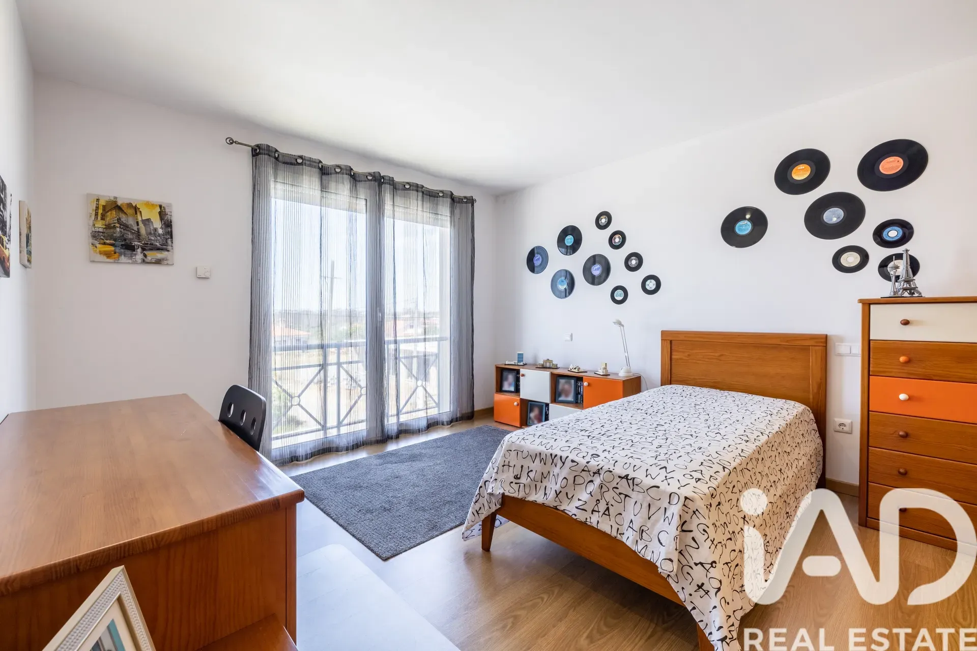 Contemporary 5-Bedroom House with Garden and Terrace in Leiria, Portugal - View image 20 of 37