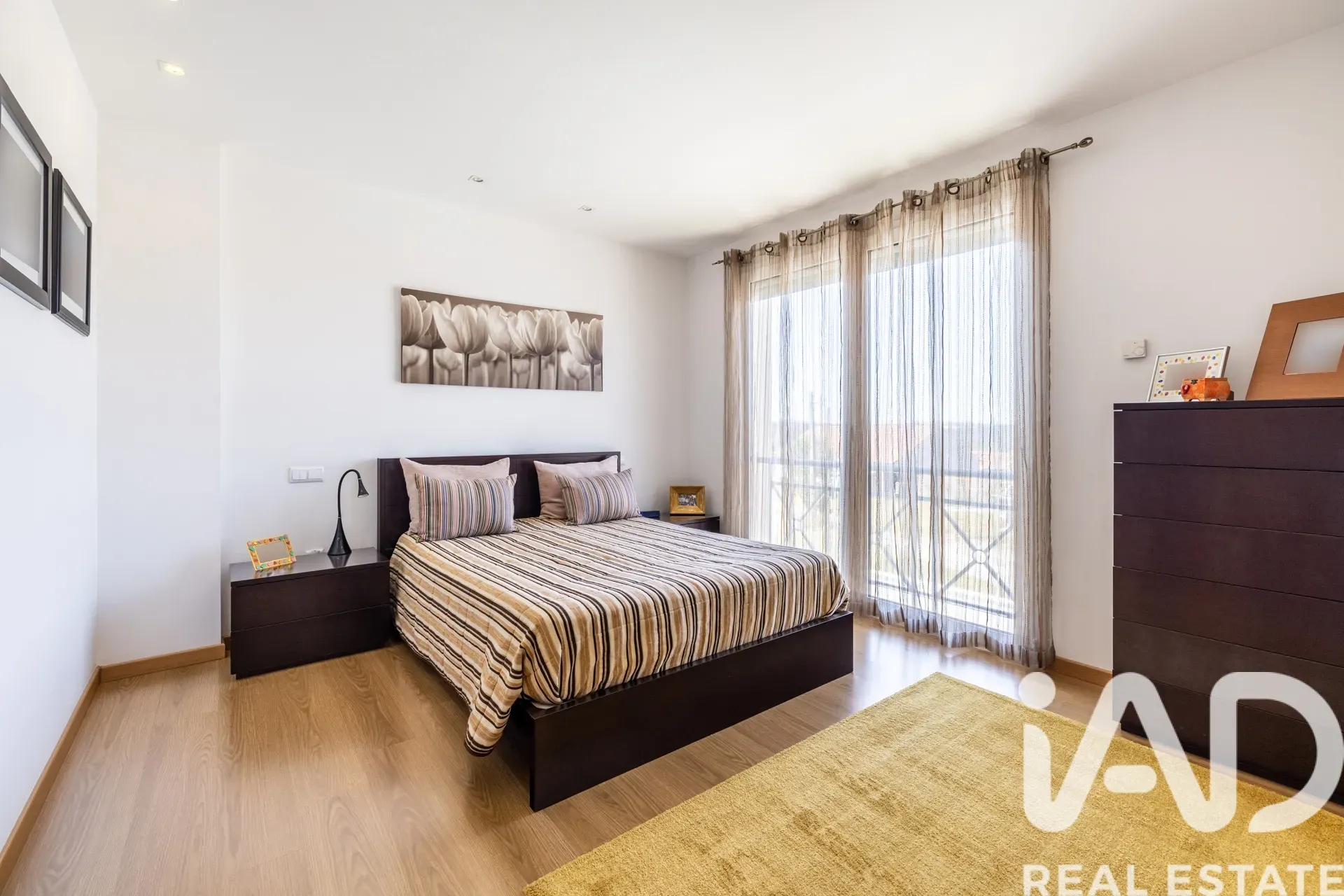 Contemporary 5-Bedroom House with Garden and Terrace in Leiria, Portugal - View image 24 of 37
