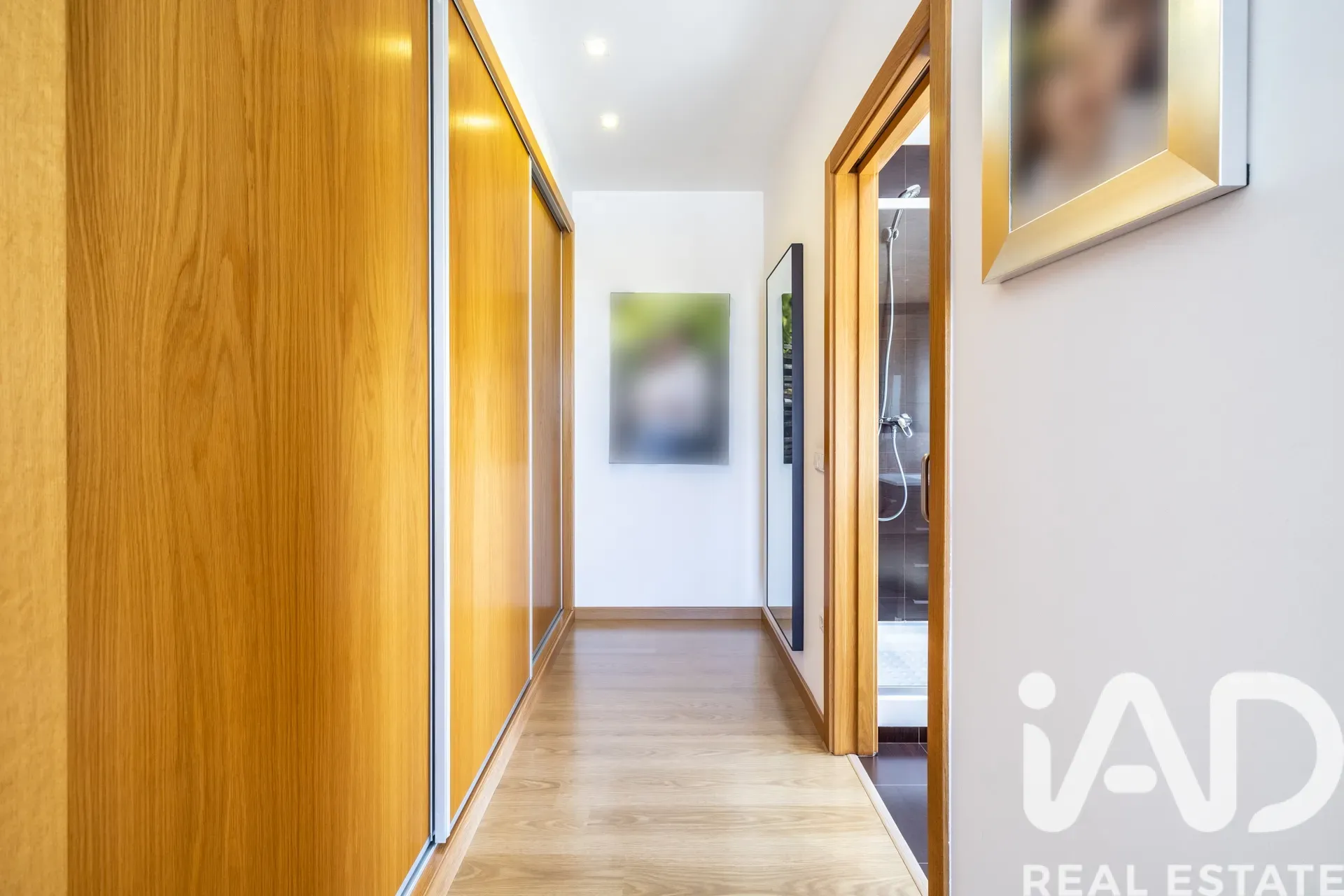 Contemporary 5-Bedroom House with Garden and Terrace in Leiria, Portugal - View image 26 of 37