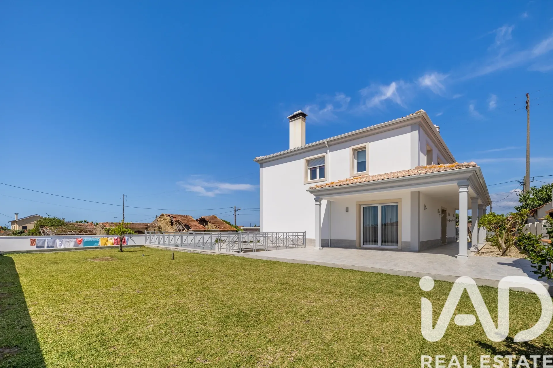 Contemporary 5-Bedroom House with Garden and Terrace in Leiria, Portugal - View image 30 of 37