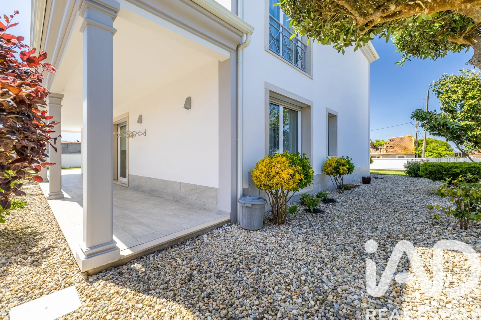 Contemporary 5-Bedroom House with Garden and Terrace in Leiria, Portugal - View image 34 of 37