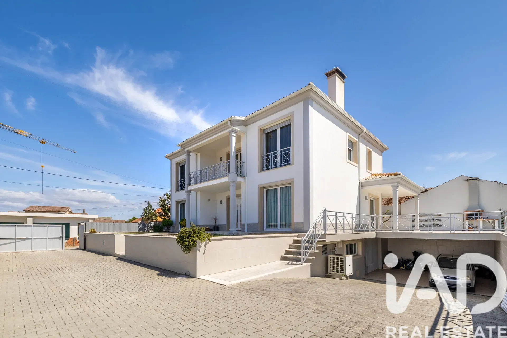 Contemporary 5-Bedroom House with Garden and Terrace in Leiria, Portugal - View image 35 of 37