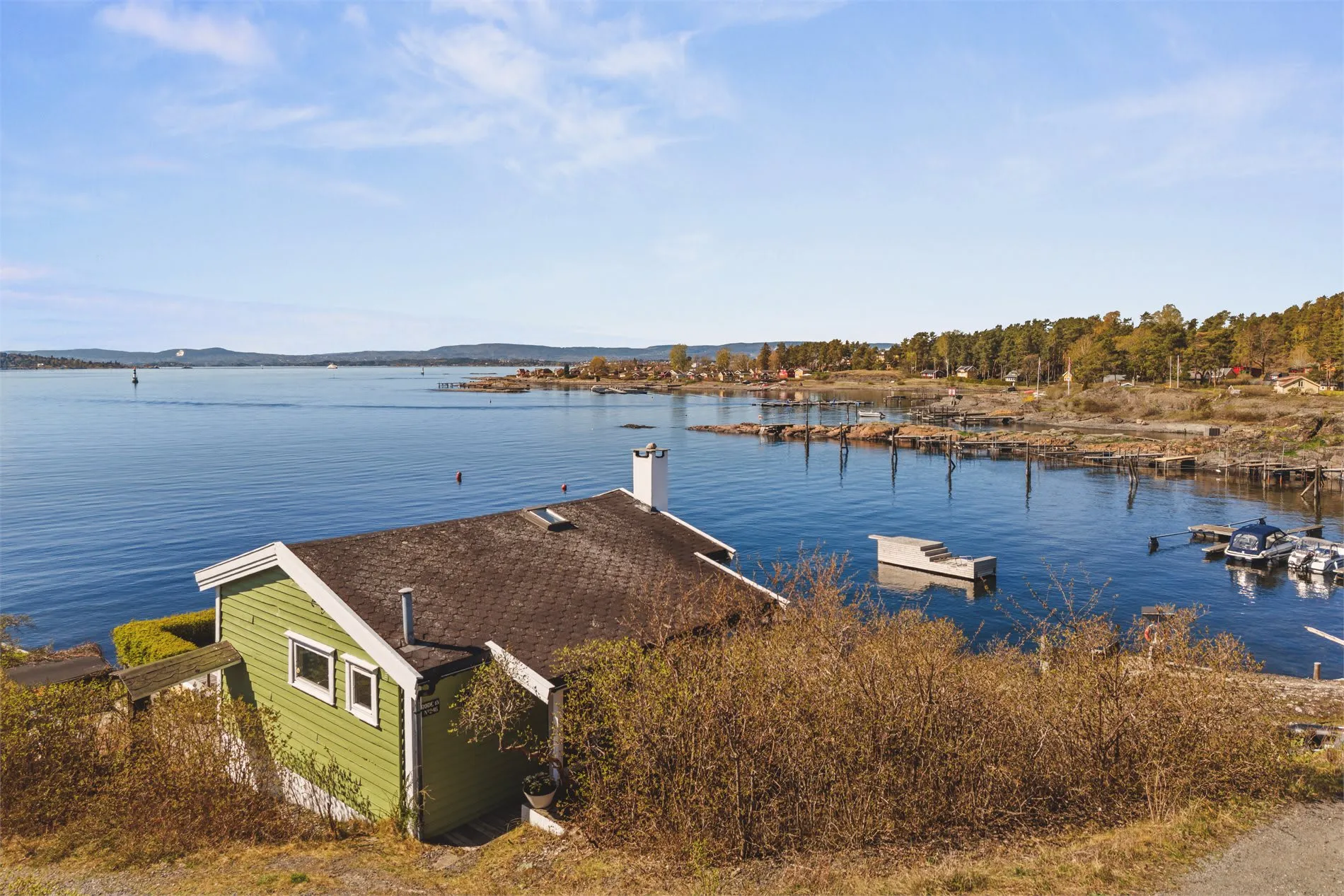 Cabaña de dos dormitorios de los años 30 con vistas al mar en Lindøya, Oslo - Image 3