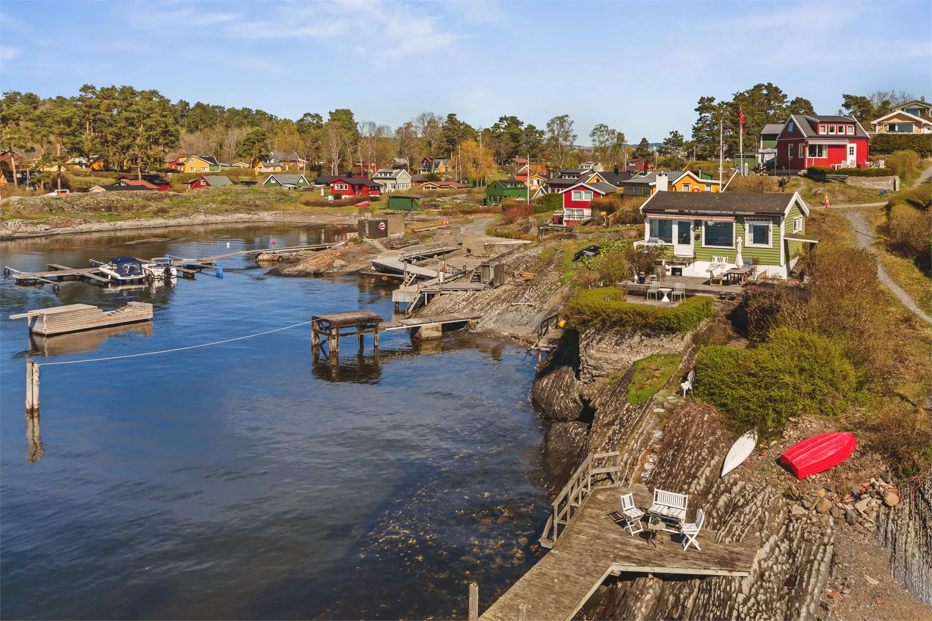 Cabaña de dos dormitorios de los años 30 con vistas al mar en Lindøya, Oslo - Image 5