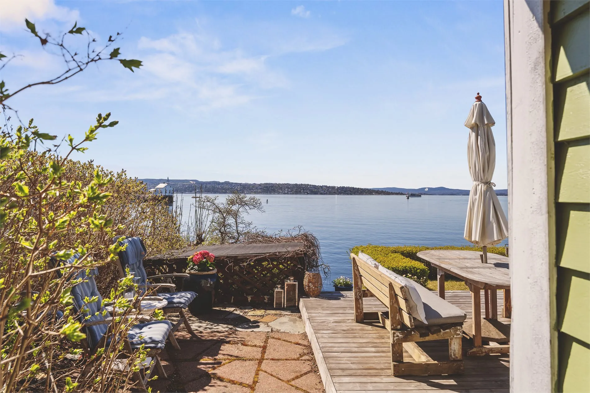Cabaña de dos dormitorios de los años 30 con vistas al mar en Lindøya, Oslo - Ver imagen 35 de 50