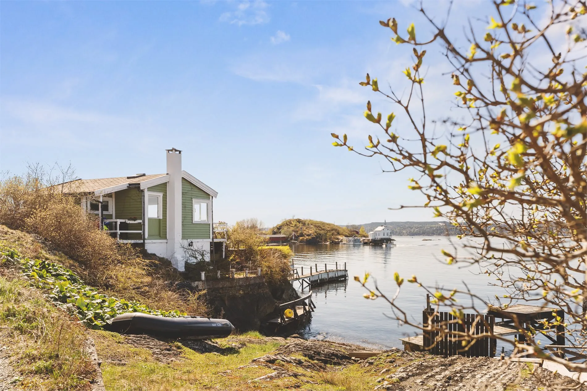 Cabaña de dos dormitorios de los años 30 con vistas al mar en Lindøya, Oslo - Ver imagen 42 de 50