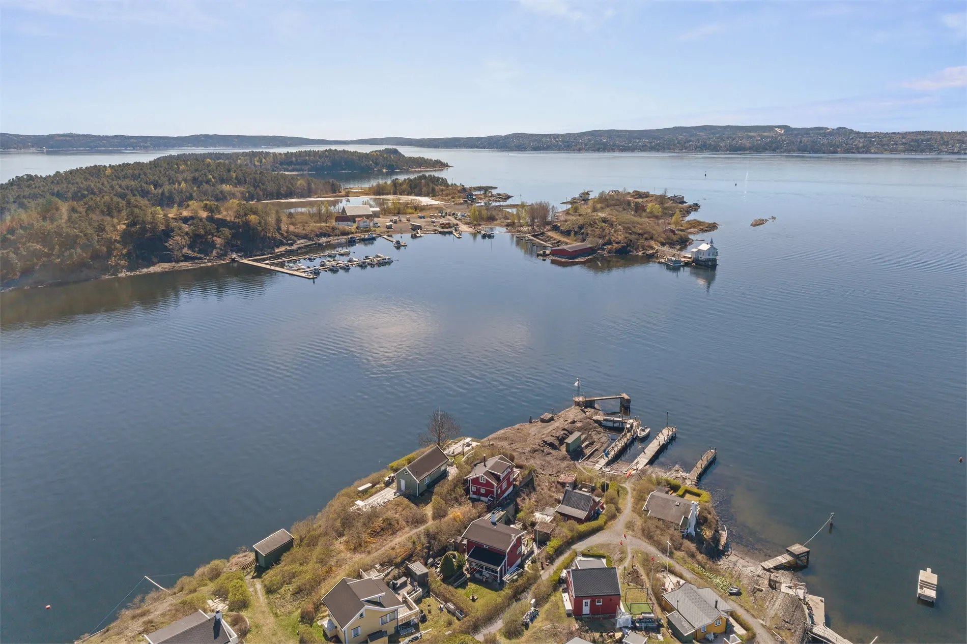 Cabaña de dos dormitorios de los años 30 con vistas al mar en Lindøya, Oslo - Ver imagen 44 de 50