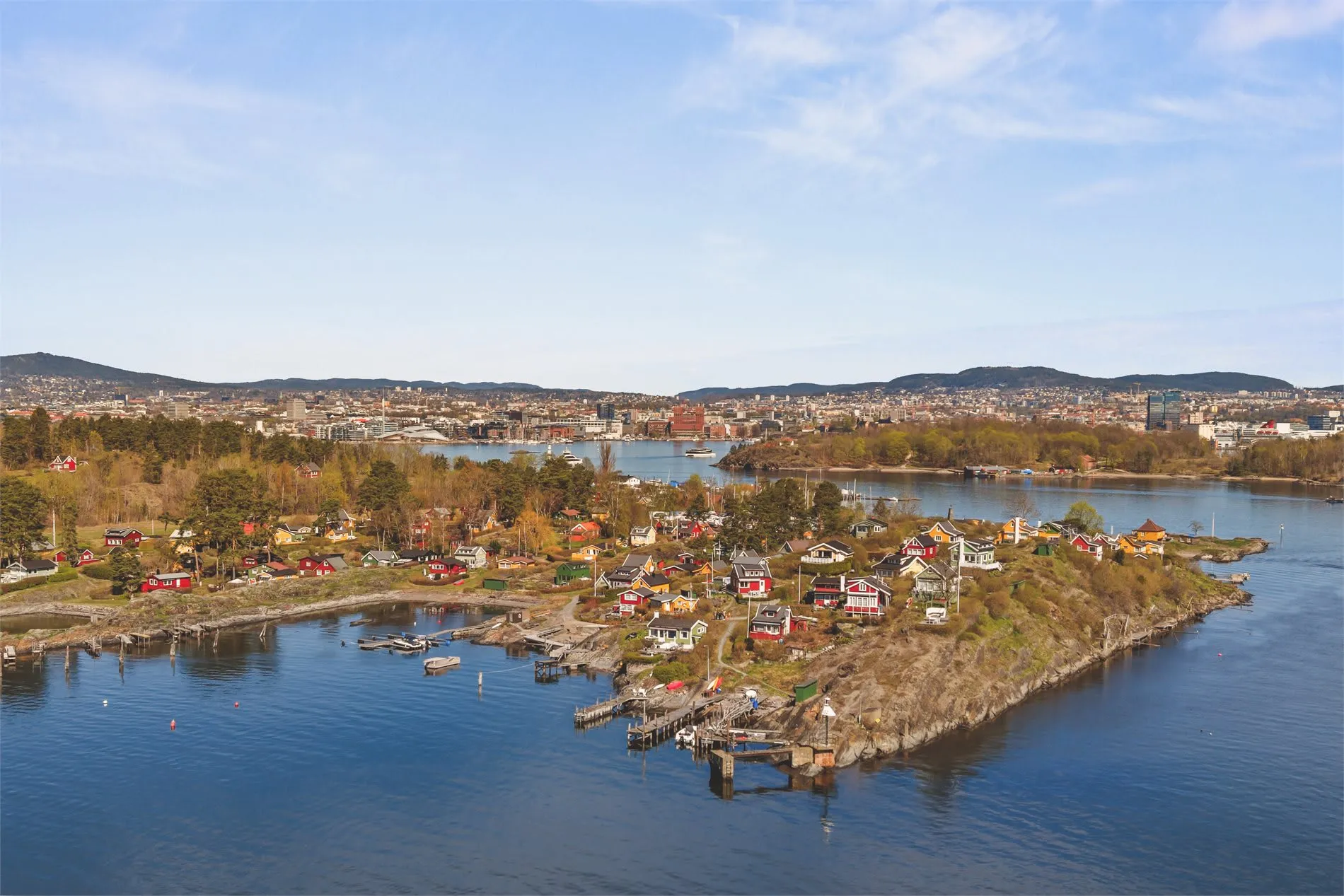 Cabaña de dos dormitorios de los años 30 con vistas al mar en Lindøya, Oslo - Ver imagen 45 de 50