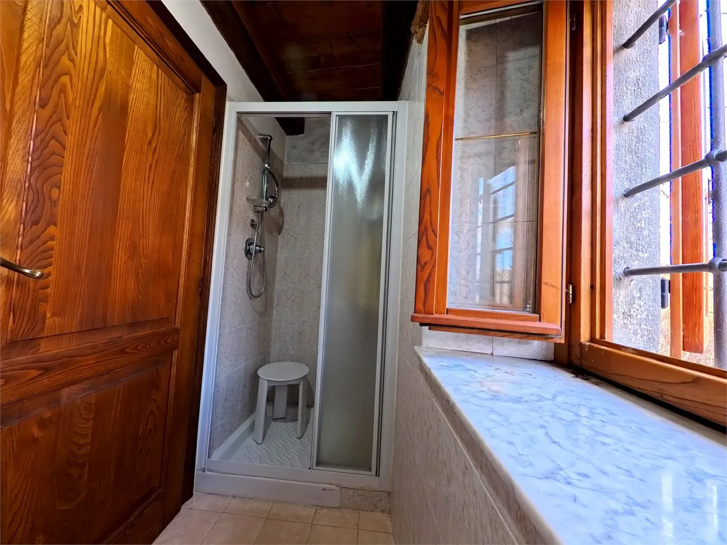 Two-Bedroom Country House with Garden in Vibrant Tuscan Village - View image 21 of 42