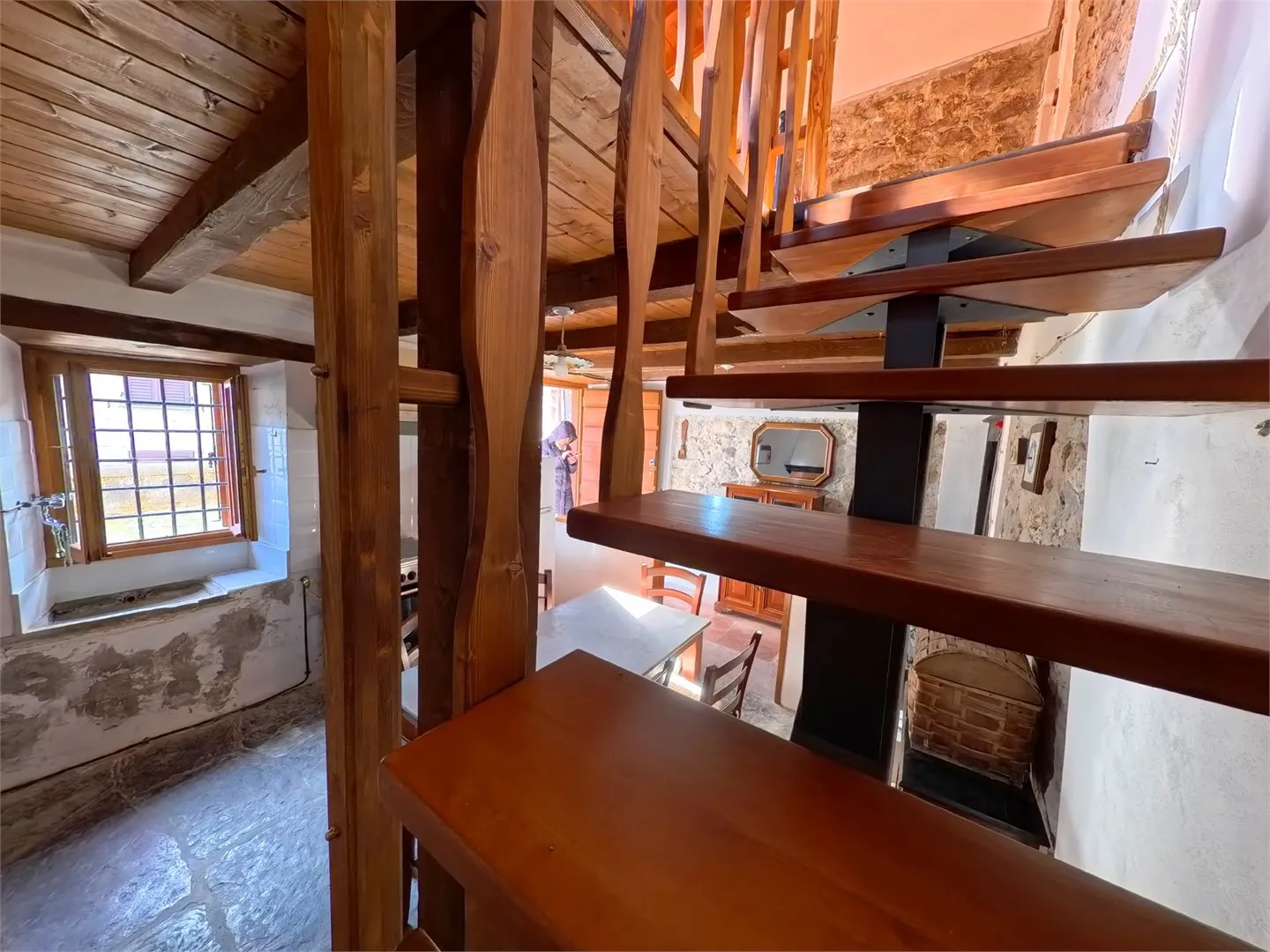 Two-Bedroom Country House with Garden in Vibrant Tuscan Village - View image 25 of 42