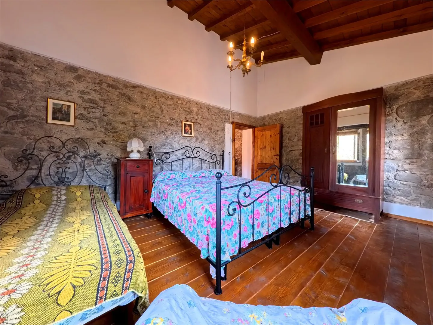 Two-Bedroom Country House with Garden in Vibrant Tuscan Village - View image 34 of 42