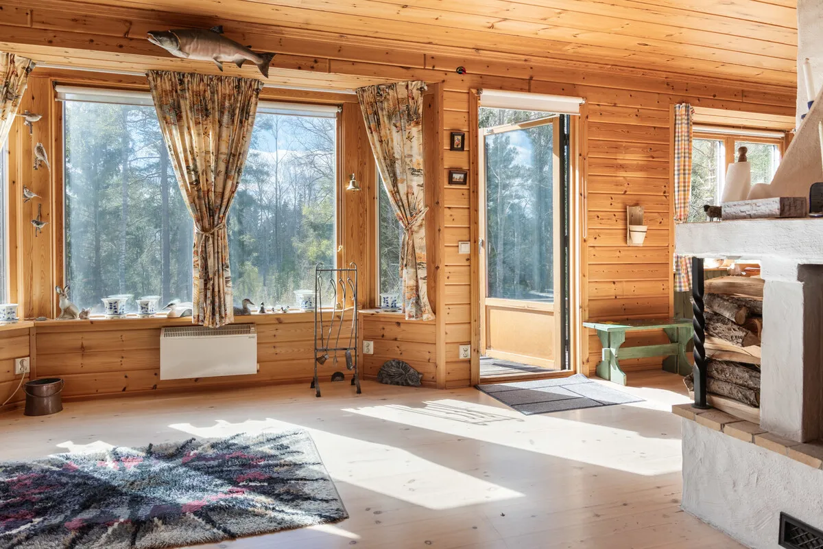 3-Bedroom Cabin with Expansive Garden in Ljusterö, Stockholm Archipelago - View image 8 of 36