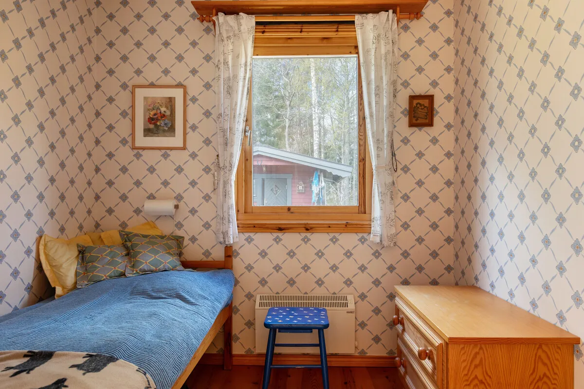 3-Bedroom Cabin with Expansive Garden in Ljusterö, Stockholm Archipelago - View image 13 of 36