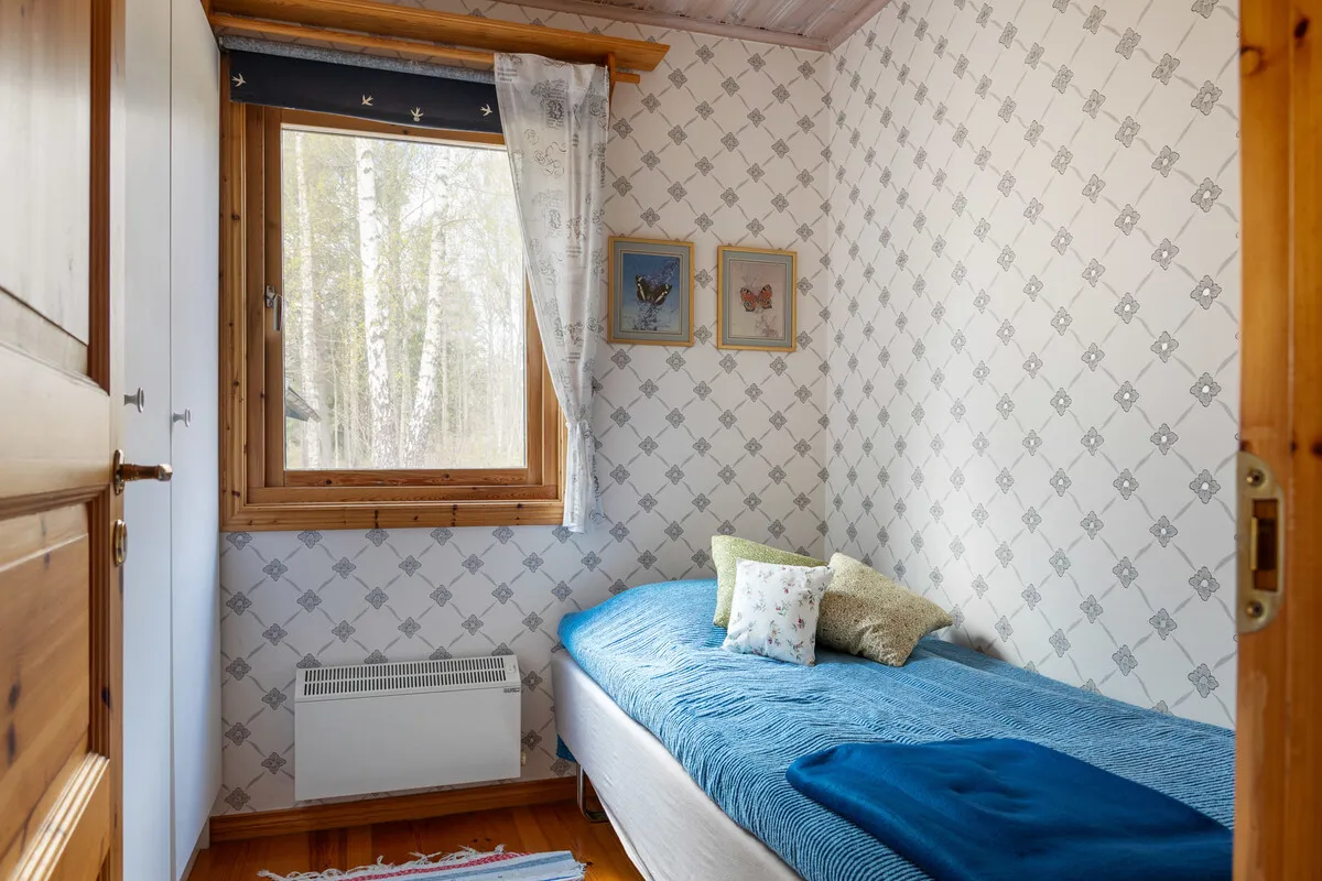 3-Bedroom Cabin with Expansive Garden in Ljusterö, Stockholm Archipelago - View image 15 of 36