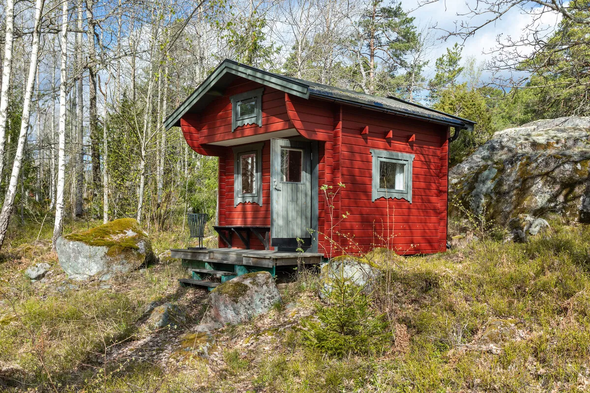 3-Bedroom Cabin with Expansive Garden in Ljusterö, Stockholm Archipelago - View image 21 of 36