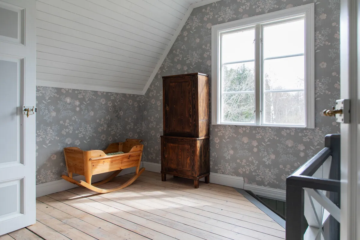 Historic 1909 Swedish House with Expansive Grounds and Pool in Herräng - View image 21 of 35