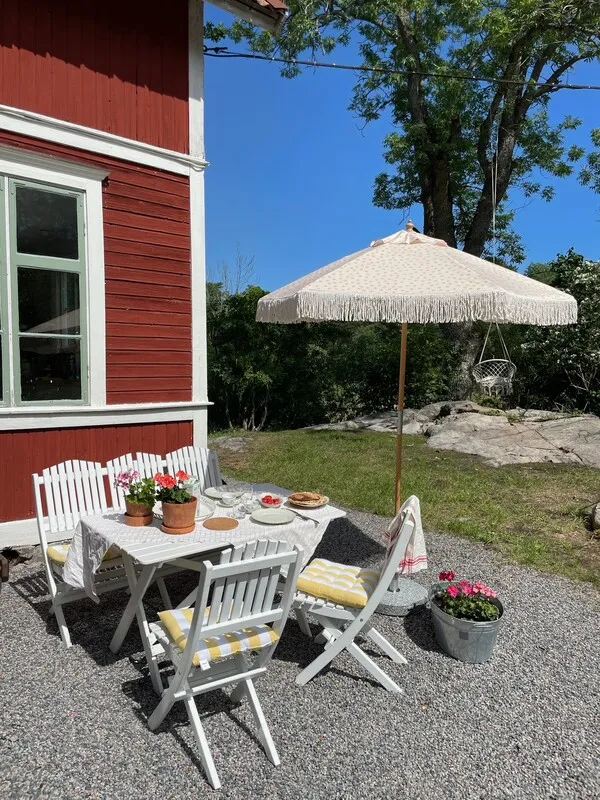 Historic 1909 Swedish House with Expansive Grounds and Pool in Herräng - View image 31 of 35