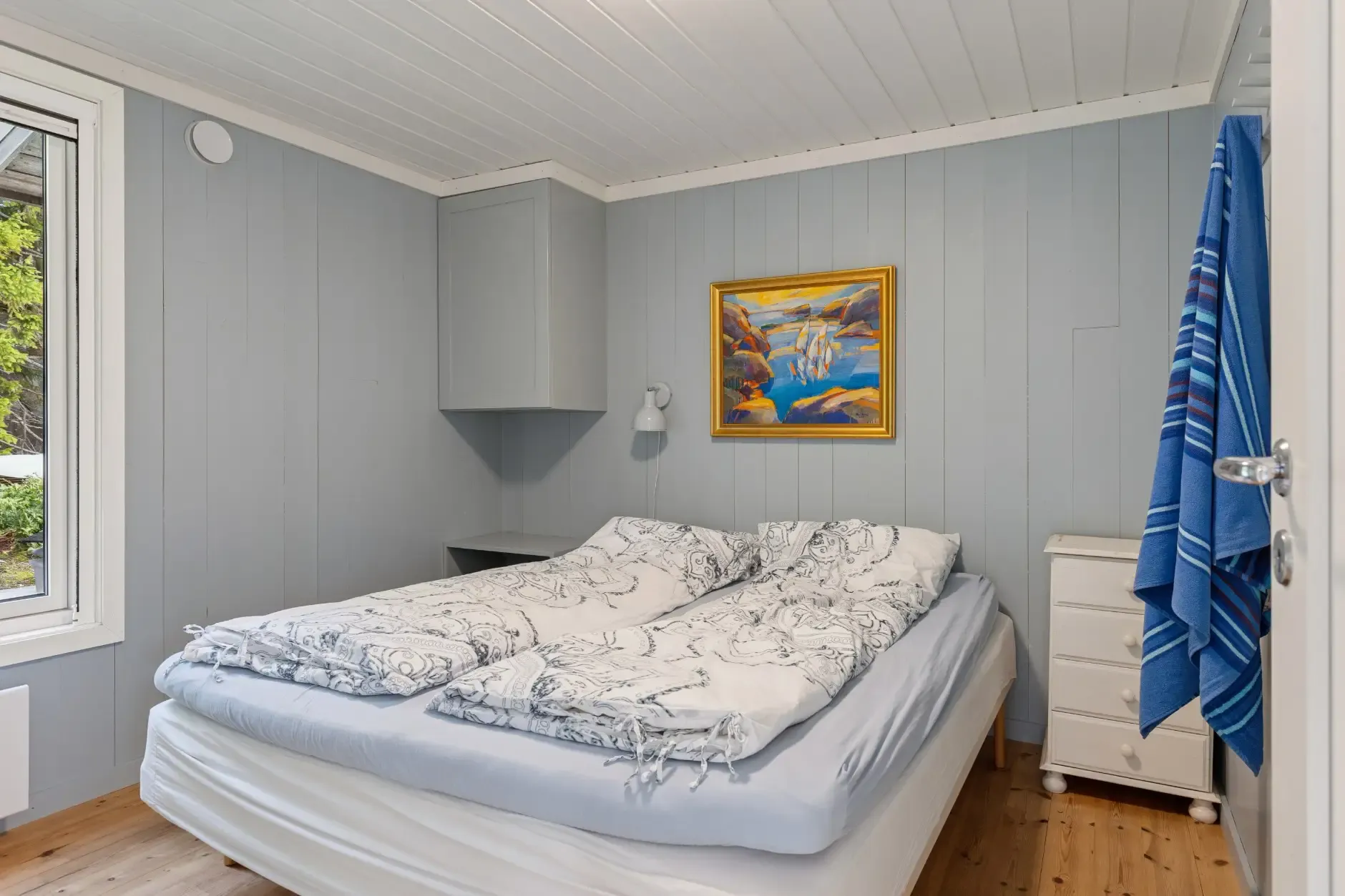 1970s Norwegian Country House with Private Jetty and Expansive Garden - View image 22 of 31
