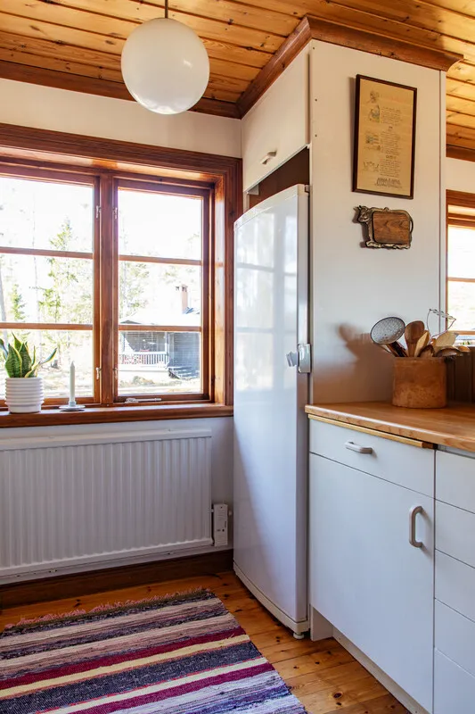 Spacious 7-Bedroom Home with Garden and Terrace Near Östhammar Coast - View image 13 of 33