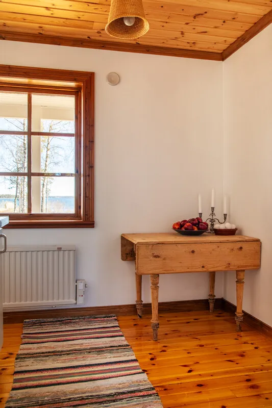 Spacious 7-Bedroom Home with Garden and Terrace Near Östhammar Coast - View image 14 of 33