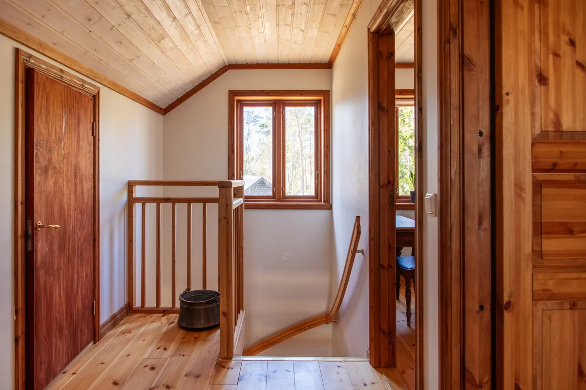Spacious 7-Bedroom Home with Garden and Terrace Near Östhammar Coast - View image 27 of 33