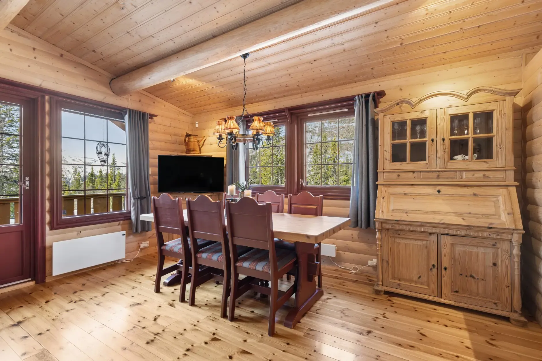 Modern 3-Bedroom Country House with Expansive Garden in Eggedal, Norway - View image 9 of 47