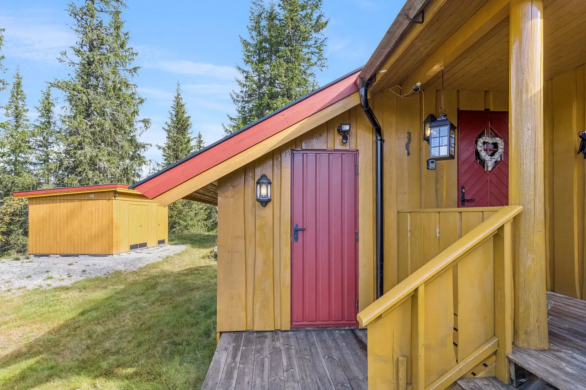 Modern 3-Bedroom Country House with Expansive Garden in Eggedal, Norway - View image 27 of 47