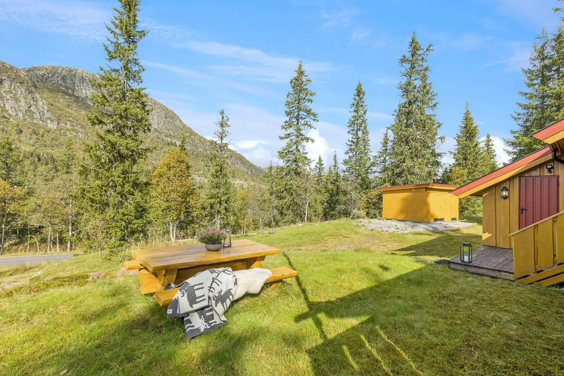 Modern 3-Bedroom Country House with Expansive Garden in Eggedal, Norway - View image 37 of 47