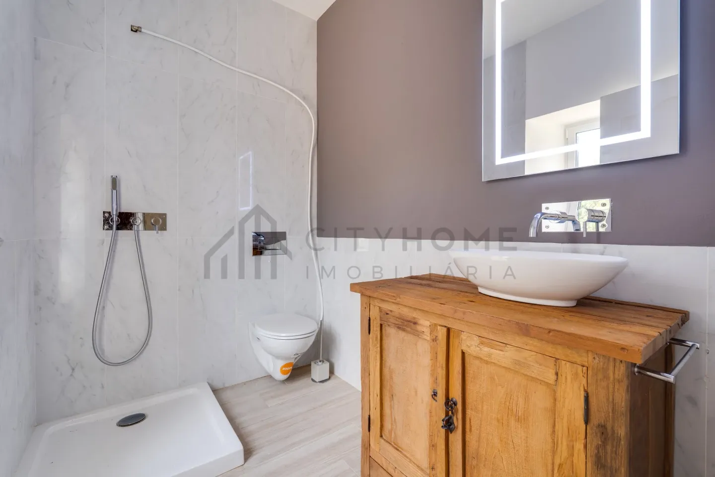 3-Bedroom House with Expansive Orchard in Scenic Silves, Portugal - View image 17 of 37