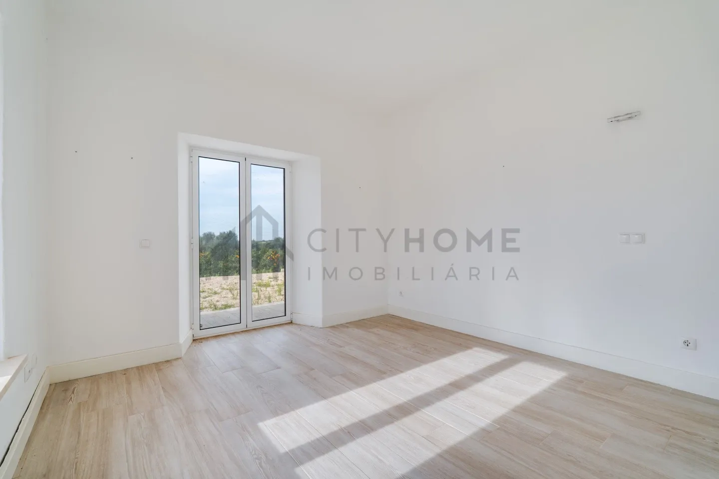 3-Bedroom House with Expansive Orchard in Scenic Silves, Portugal - View image 19 of 37