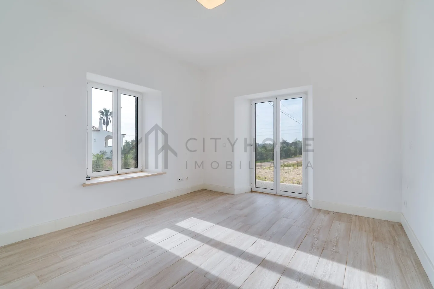 3-Bedroom House with Expansive Orchard in Scenic Silves, Portugal - View image 20 of 37