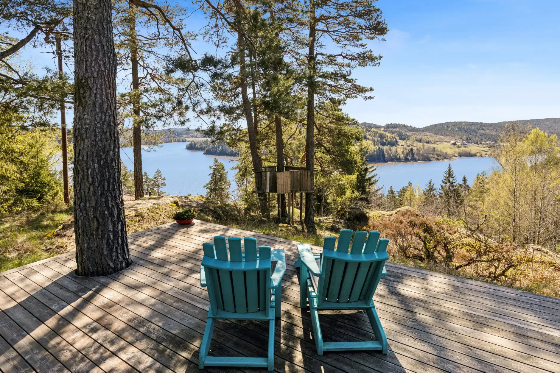 1970s Country House in Skiptvet: 2-Bedroom Retreat with Expansive Terrace - Image 3