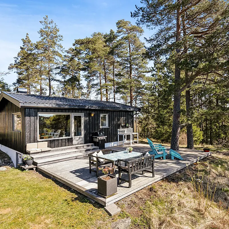 1970s Country House in Skiptvet: 2-Bedroom Retreat with Expansive Terrace