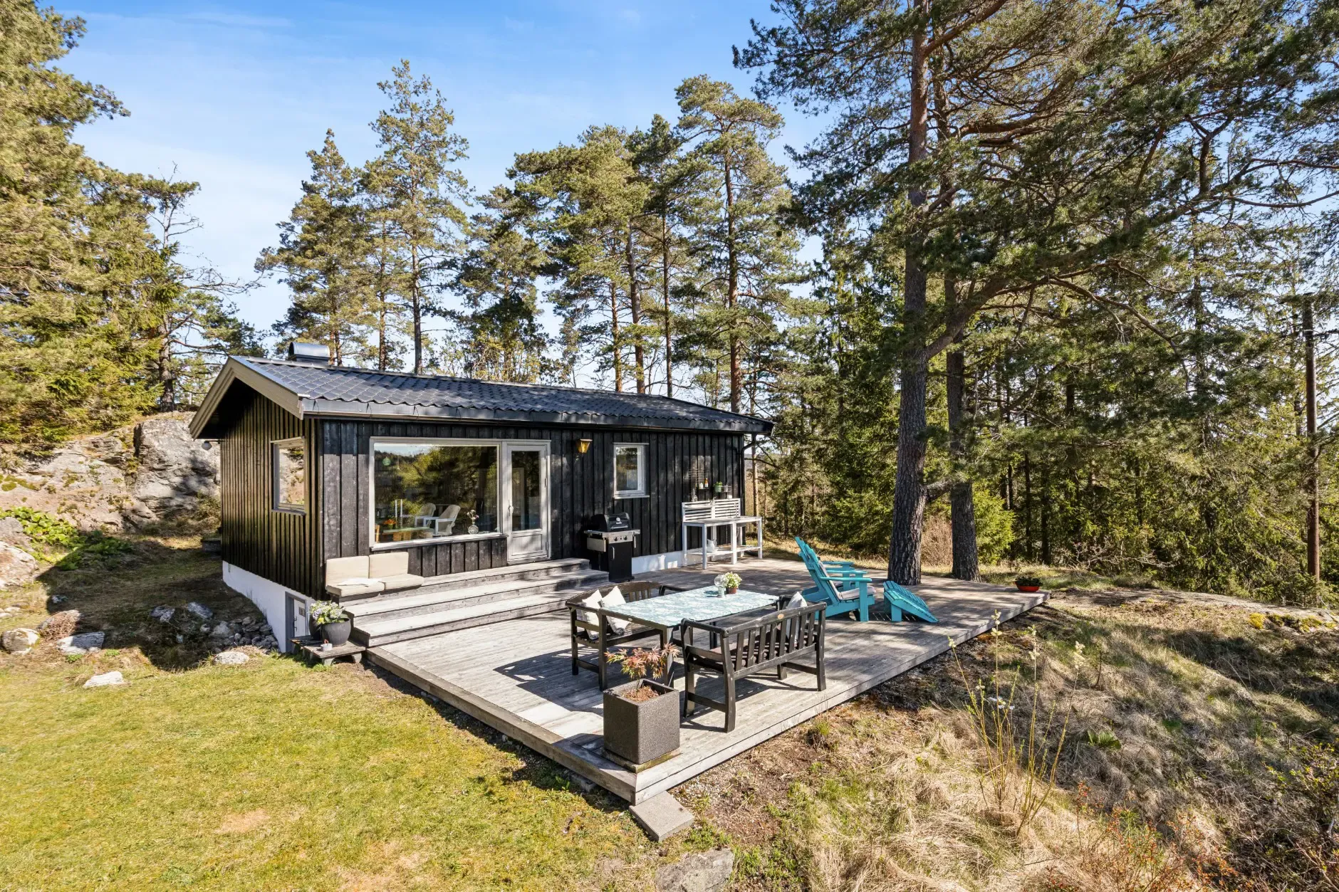 1970s Country House in Skiptvet: 2-Bedroom Retreat with Expansive Terrace - Image 1